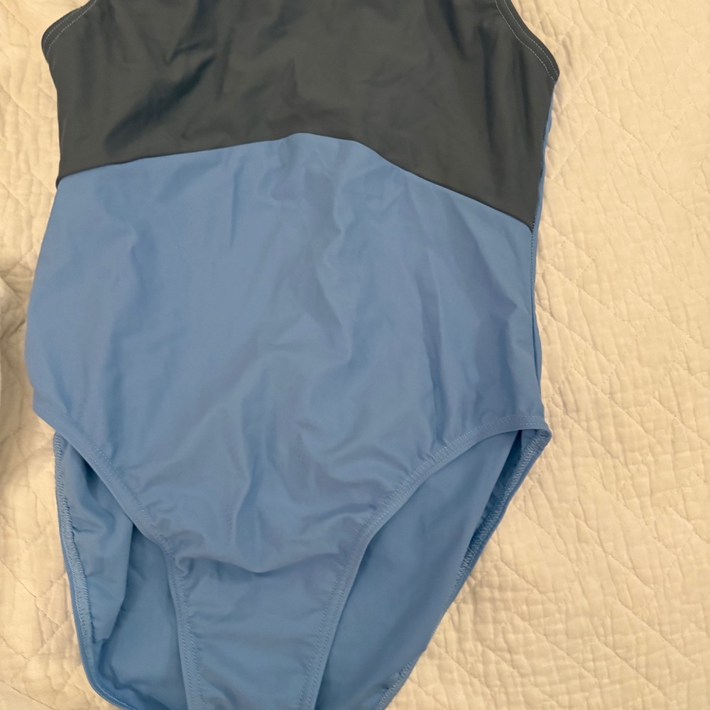 I’m selling some beautiful, never worn before Leotards from imperfect points 88